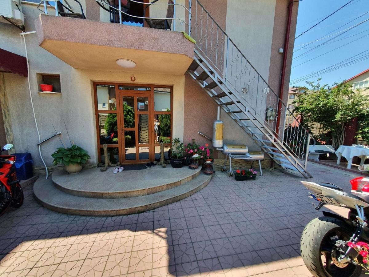 Casa Ultraviolet Hotel Navodari Luaran gambar